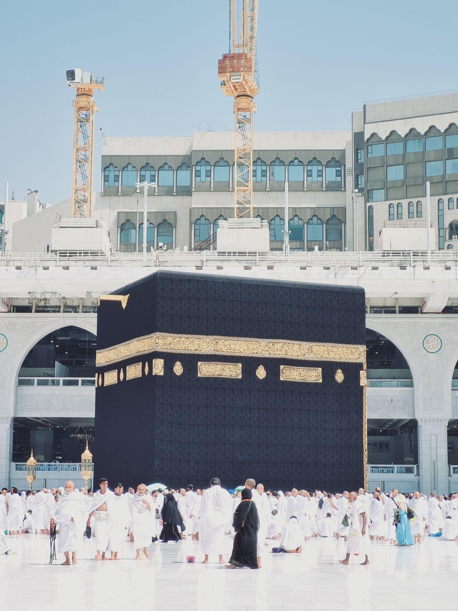 Pèlerins autour de la Kaaba
